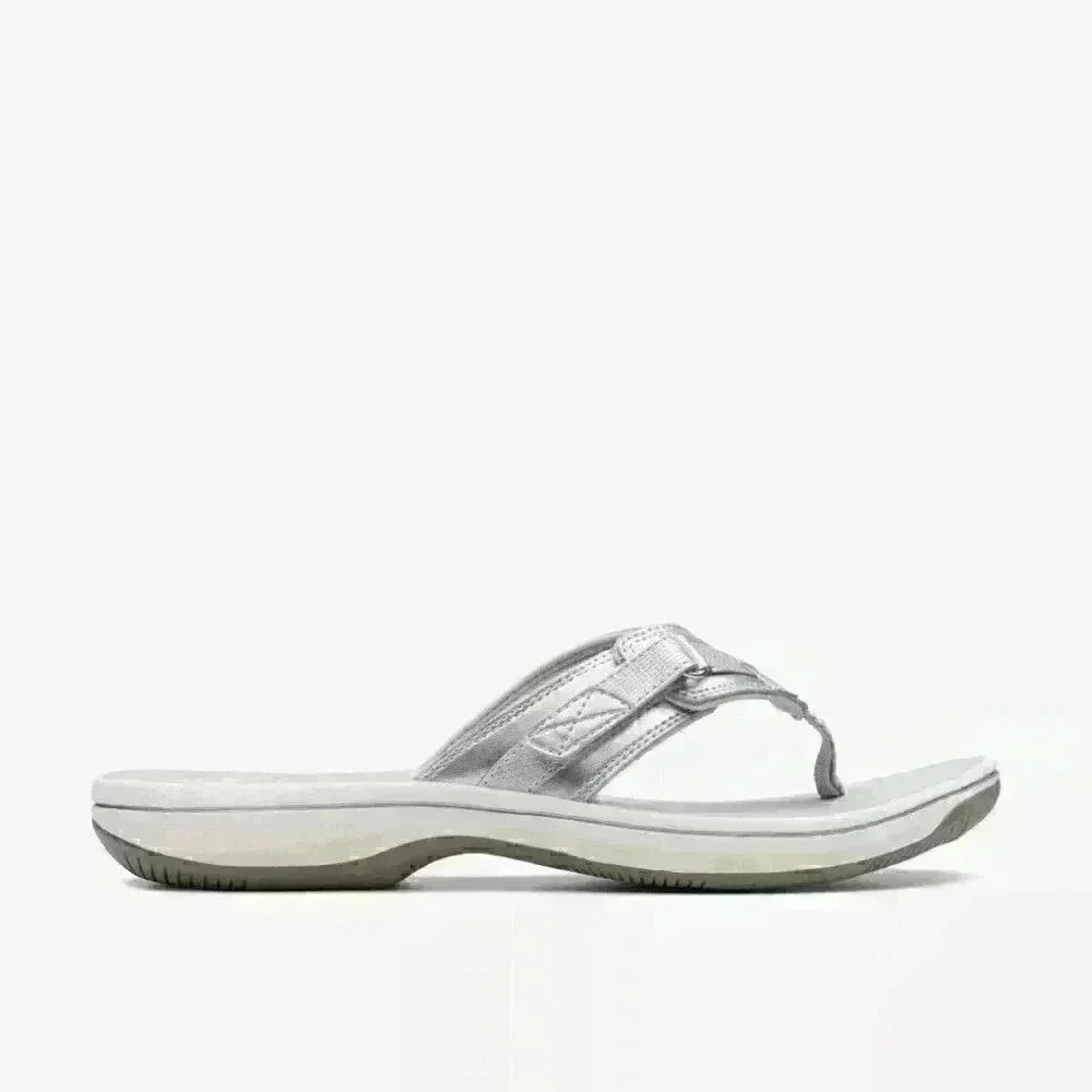Clarks Breeze Sea Flip Flop - Color: Silver Synthetic - Size: 6